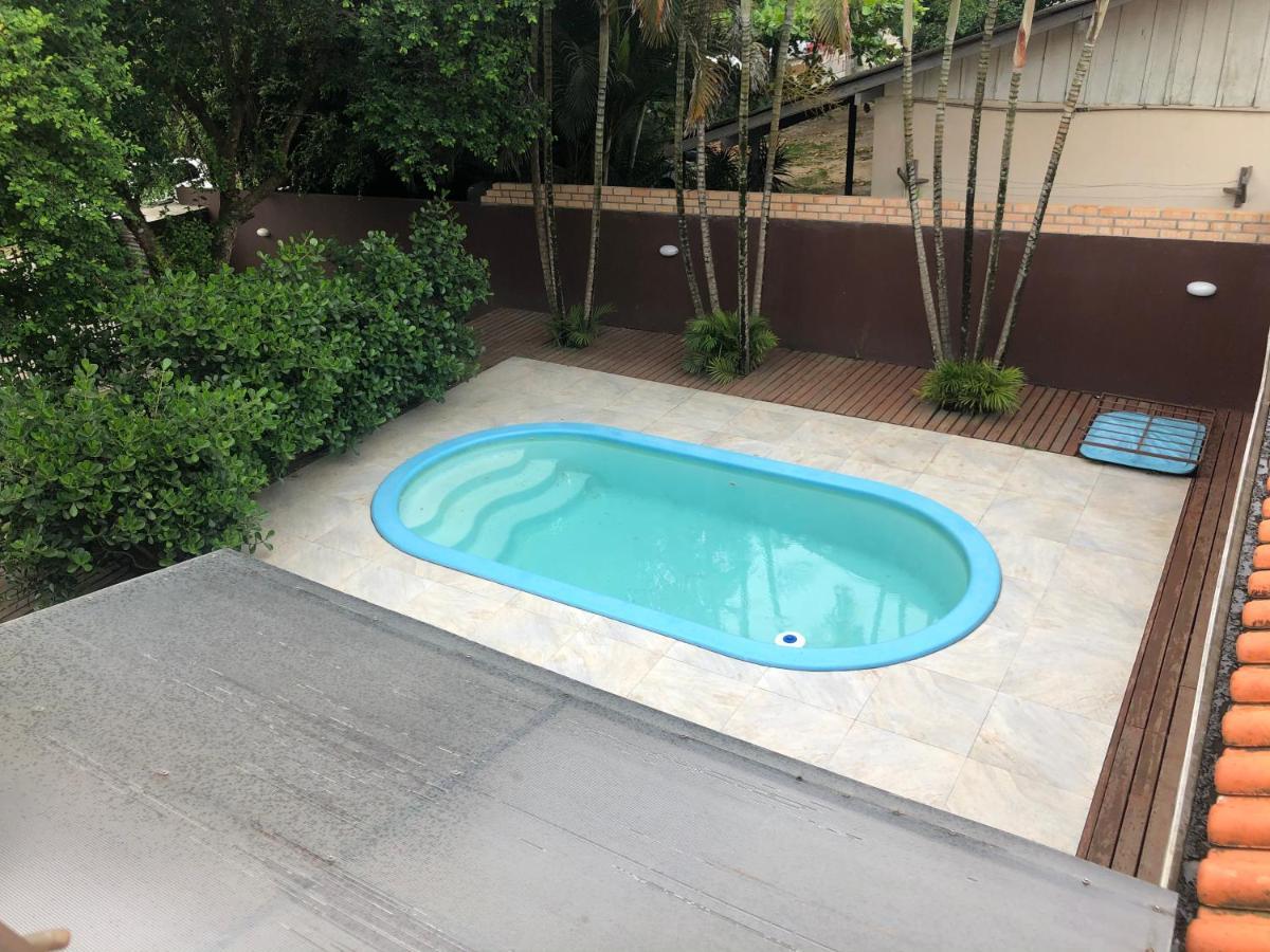 Linda Casa Com Piscina Em Bombinhas, Espaco Inteiro ภายนอก รูปภาพ